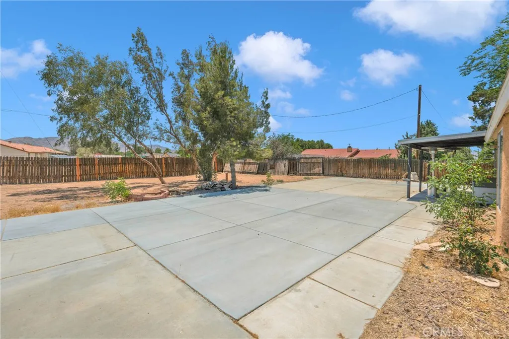 14769 Nanticoke Road, Apple Valley, California 92307 home-pic-27