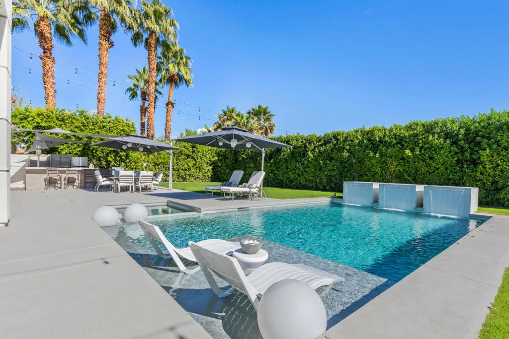 11 Sterling Place, Rancho Mirage, California 92270 home-pic-1