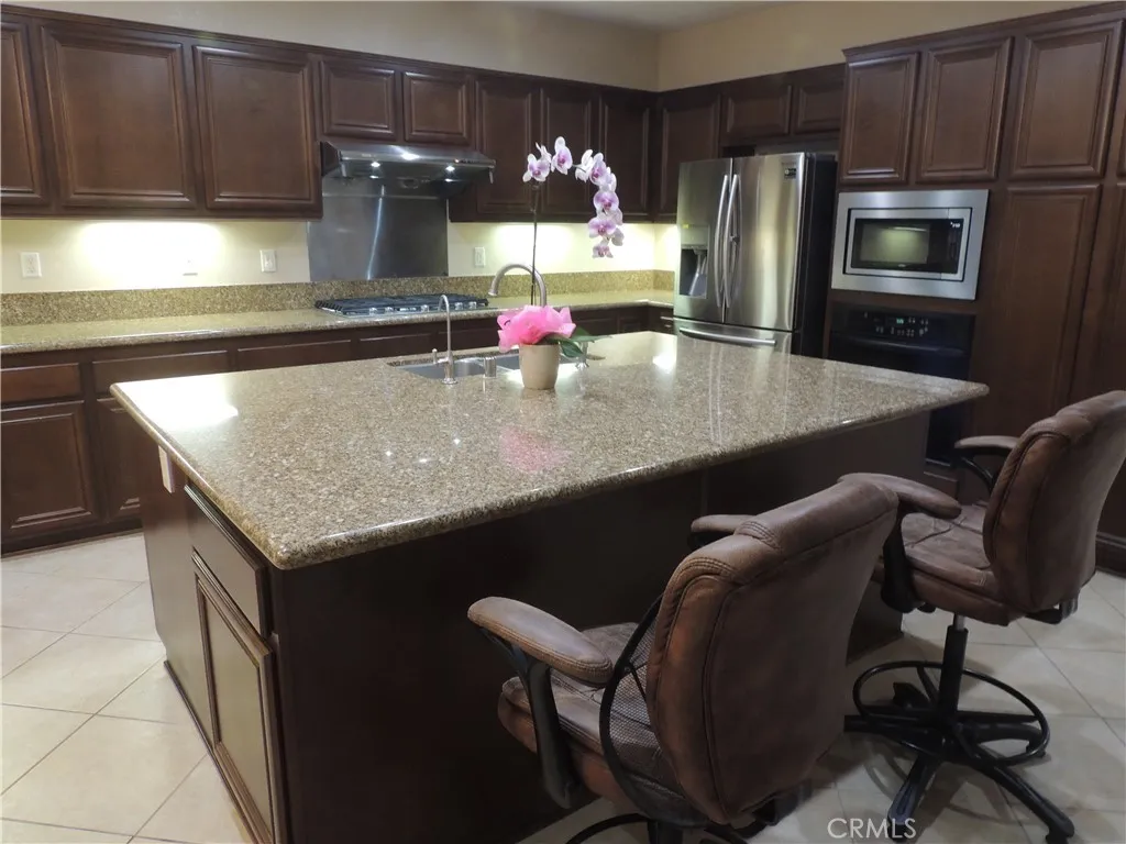 13711 Amberview, Eastvale, California 92880 home-pic-33