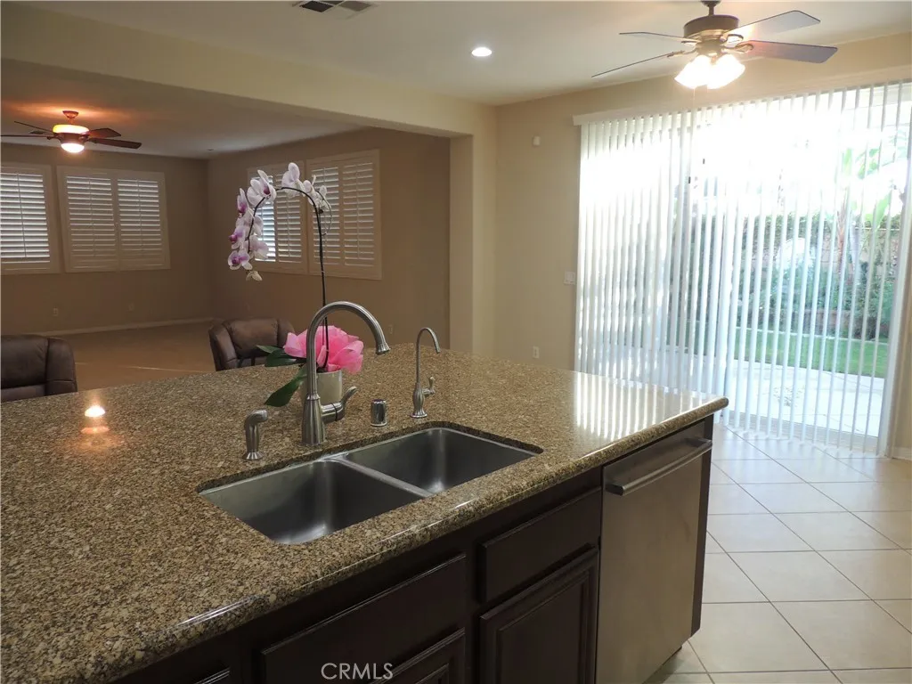 13711 Amberview, Eastvale, California 92880 home-pic-11