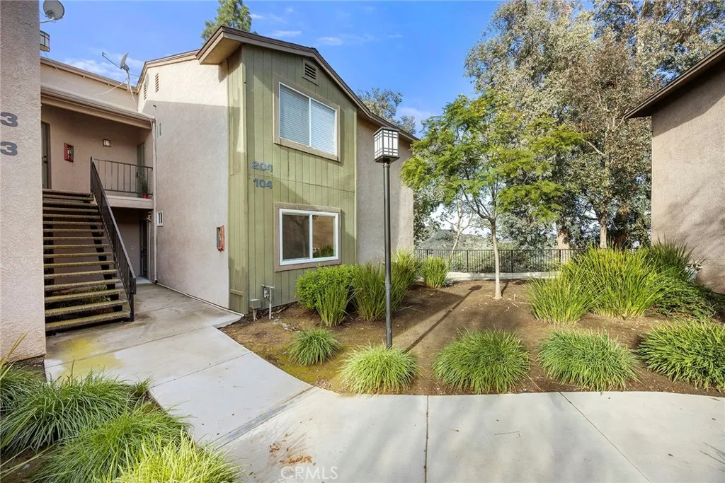 2616 Avenida Del Vista 104, Corona, California 92882 home-pic-17