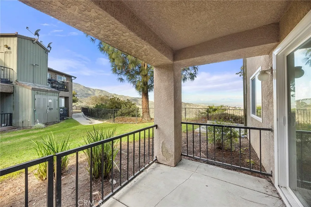 2616 Avenida Del Vista 104, Corona, California 92882 home-pic-7
