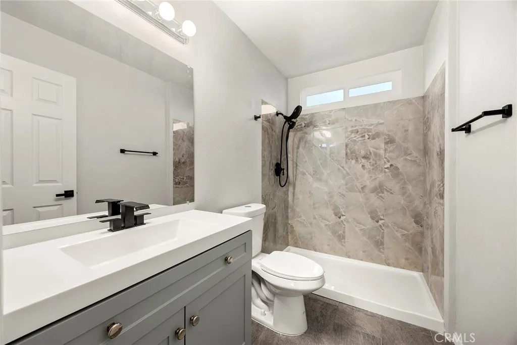 2616 Avenida Del Vista 104, Corona, California 92882 home-pic-11