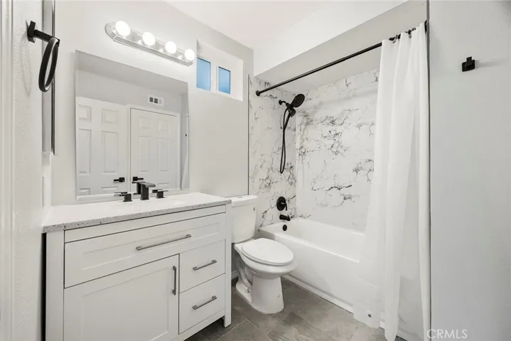 2616 Avenida Del Vista 104, Corona, California 92882