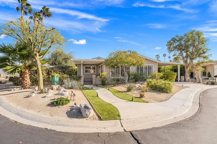 large-019ba423-fde1-7319-ba78-43750bfb4b