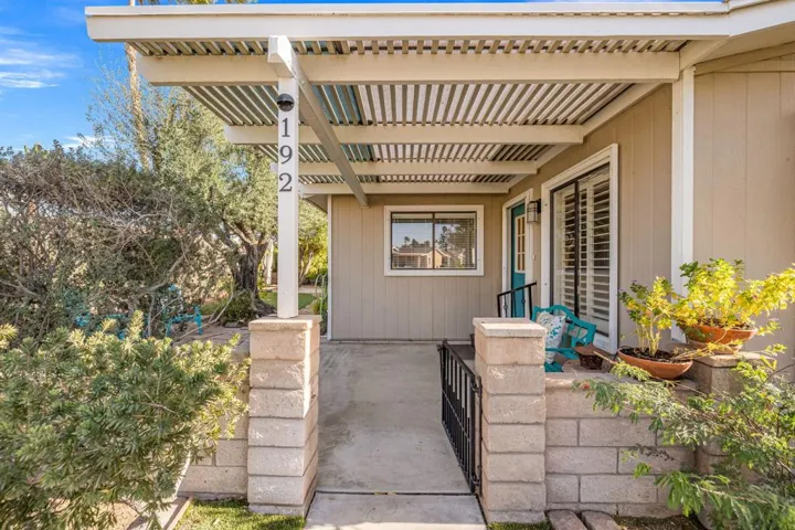 large-019ba423-fda2-7293-a5ab-ae7aaf7fe8