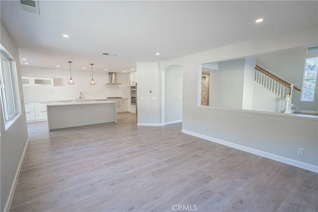 17913 Maplehurst Place, Canyon Country, California 91387 home-pic-16
