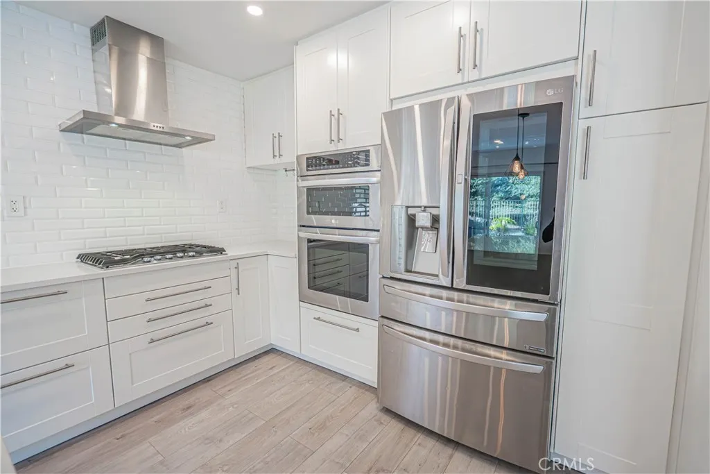 17913 Maplehurst Place, Canyon Country, California 91387 home-pic-15