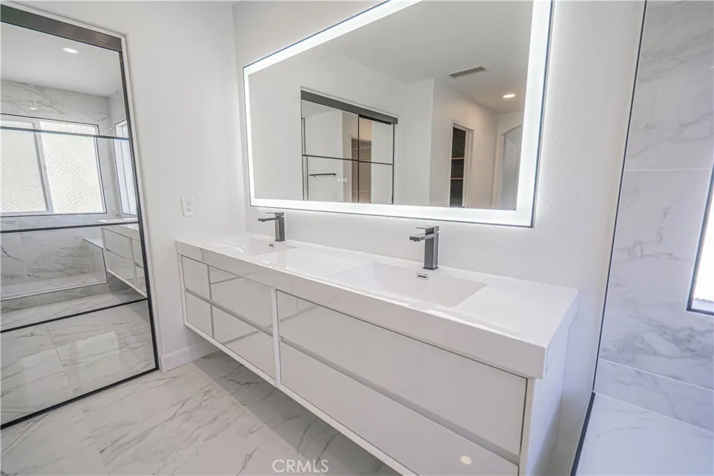 17913 Maplehurst Place, Canyon Country, California 91387 home-pic-31