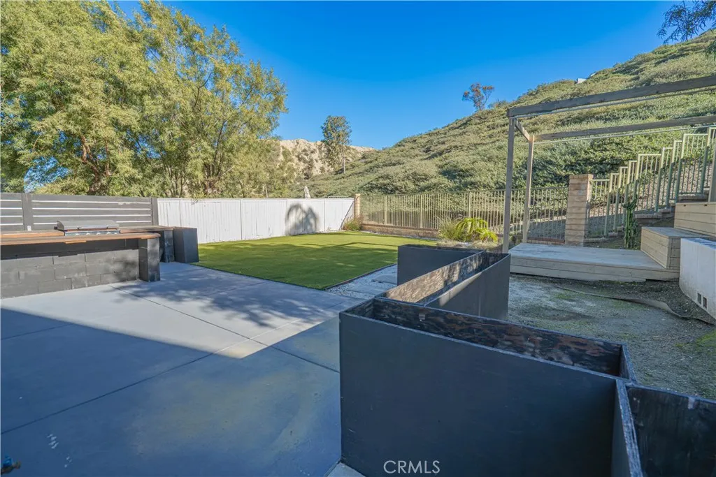17913 Maplehurst Place, Canyon Country, California 91387 home-pic-44