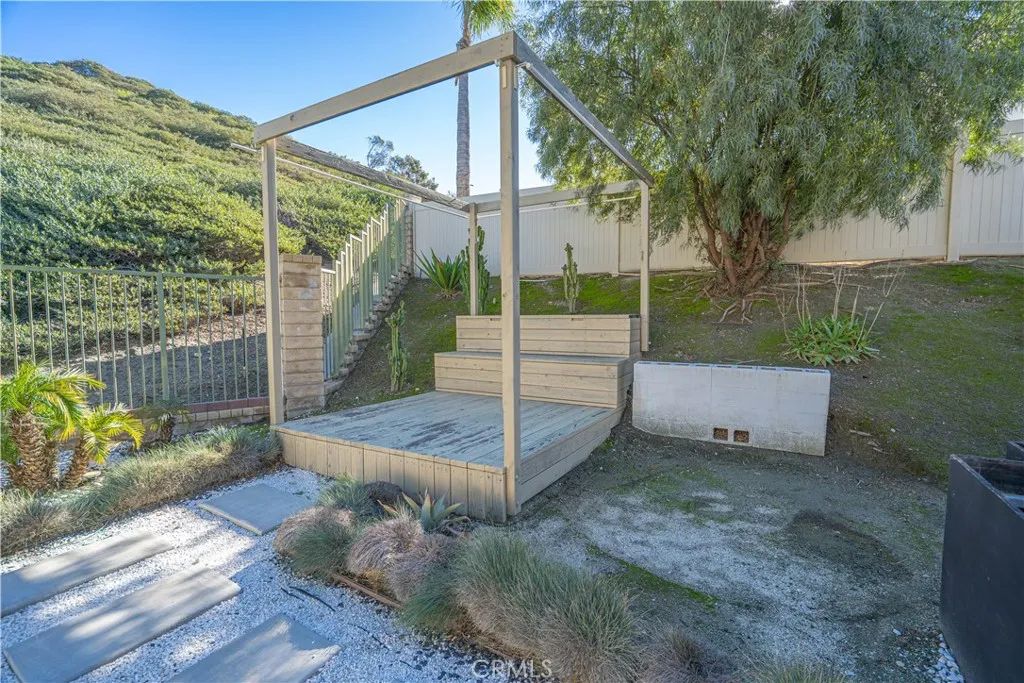17913 Maplehurst Place, Canyon Country, California 91387 home-pic-43