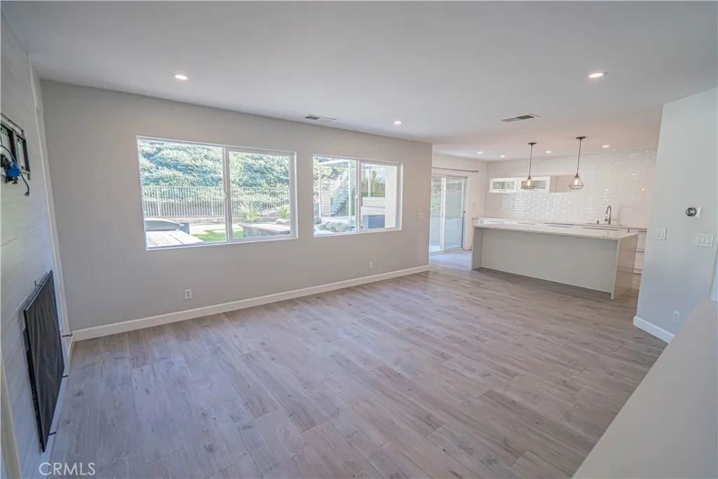 17913 Maplehurst Place, Canyon Country, California 91387 home-pic-7
