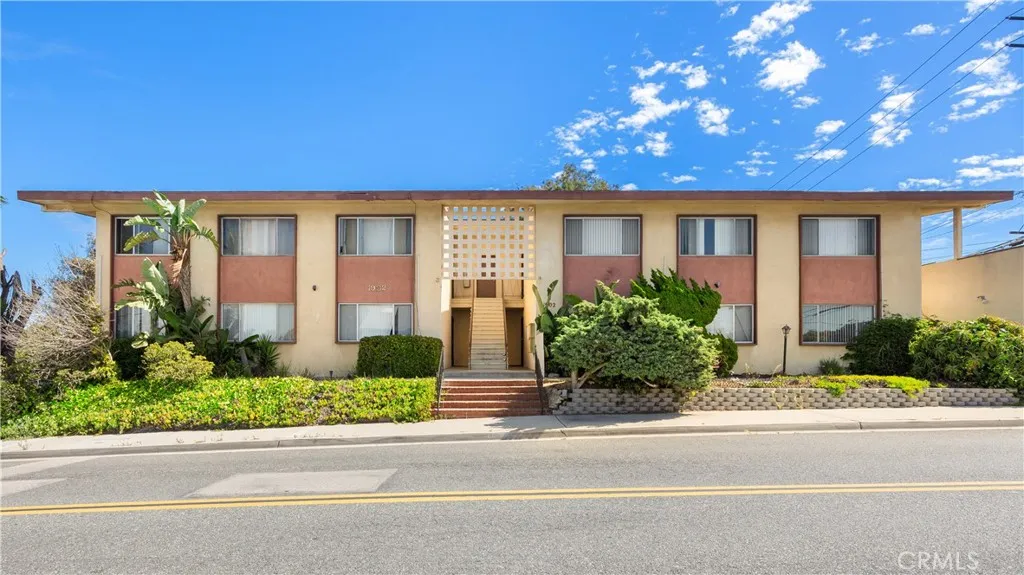 1902 Flagler, Redondo Beach, California 90278 home-pic-3