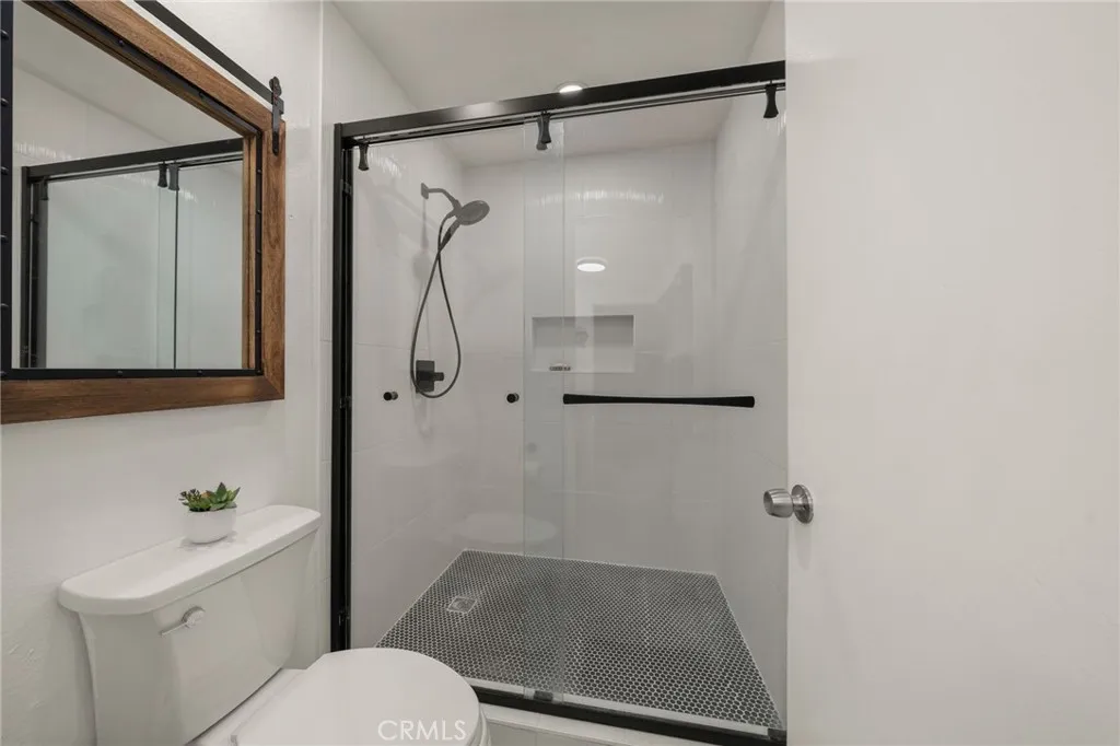 4852 Cabana Drive 102, Huntington Beach, California 92649 home-pic-16