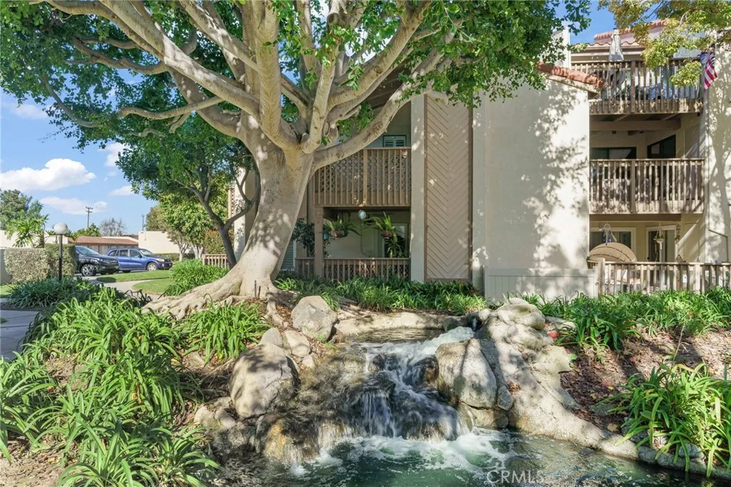 4852 Cabana Drive 102, Huntington Beach, California 92649 home-pic-19