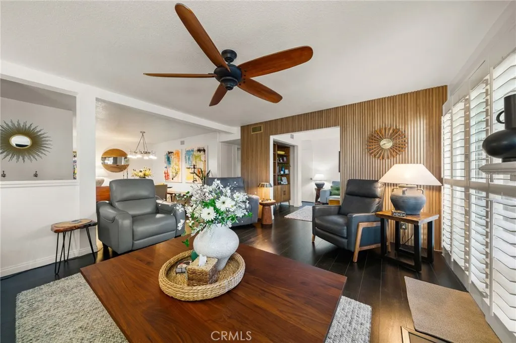 4852 Cabana Drive 102, Huntington Beach, California 92649 home-pic-9
