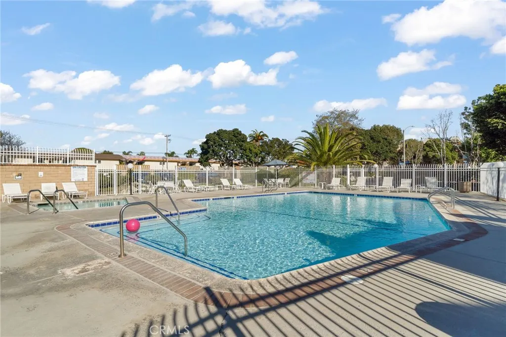 4852 Cabana Drive 102, Huntington Beach, California 92649 home-pic-21