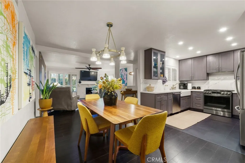 4852 Cabana Drive 102, Huntington Beach, California 92649 home-pic-4