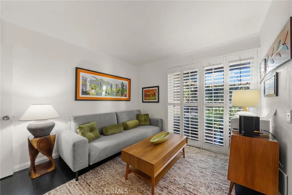 4852 Cabana Drive 102, Huntington Beach, California 92649 home-pic-10