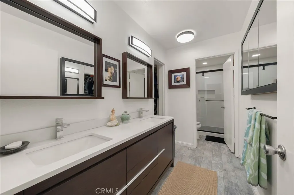 4852 Cabana Drive 102, Huntington Beach, California 92649 home-pic-15