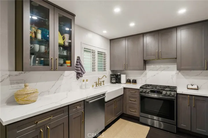 4852 Cabana Drive 102, Huntington Beach, California 92649