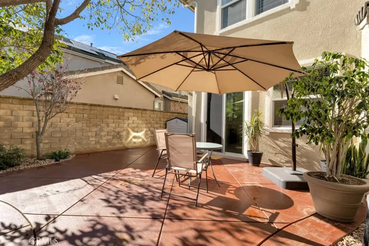 406 Town Forest Court, Camarillo, California 93012