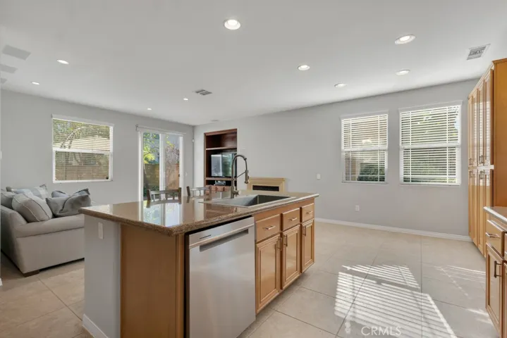 406 Town Forest Court, Camarillo, California 93012