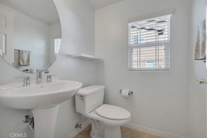 lower level powder bath