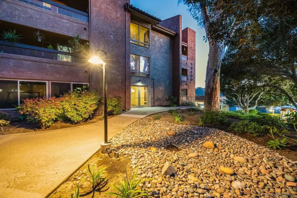 10400 Caminito Cuervo 272, San Diego, California 92108 home-pic-3