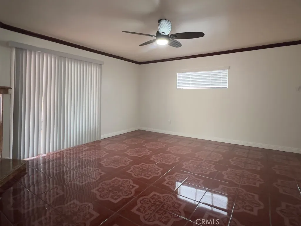 2210 N Buena Vista, Burbank, California 91504 home-pic-20