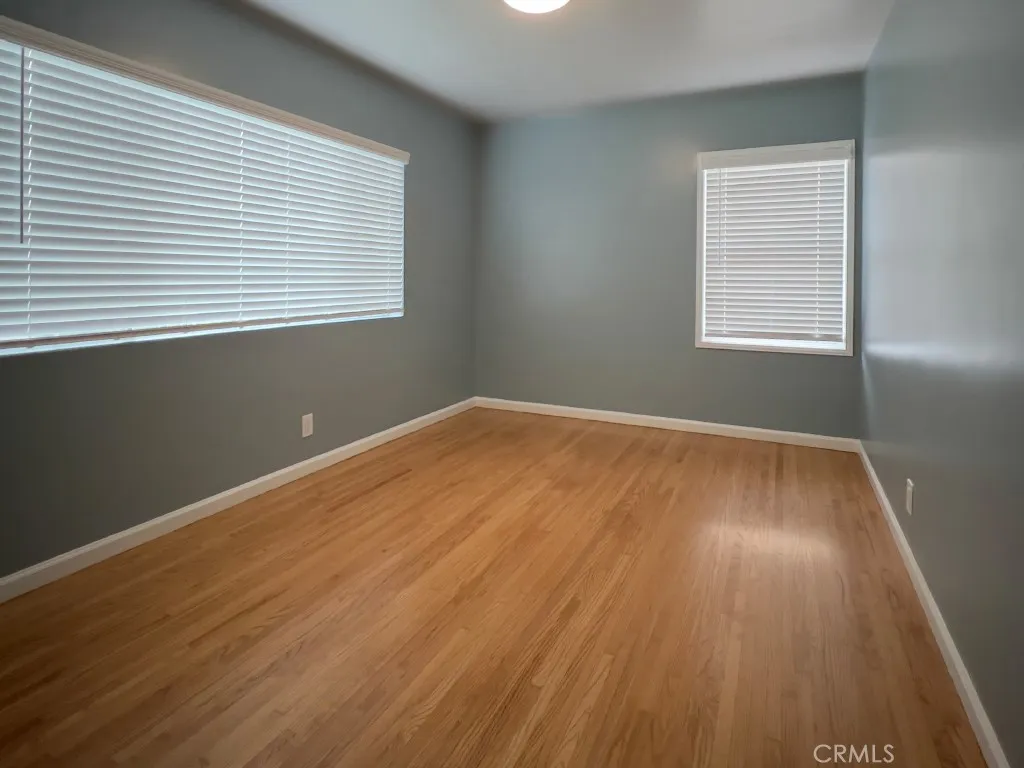 2210 N Buena Vista, Burbank, California 91504 home-pic-23