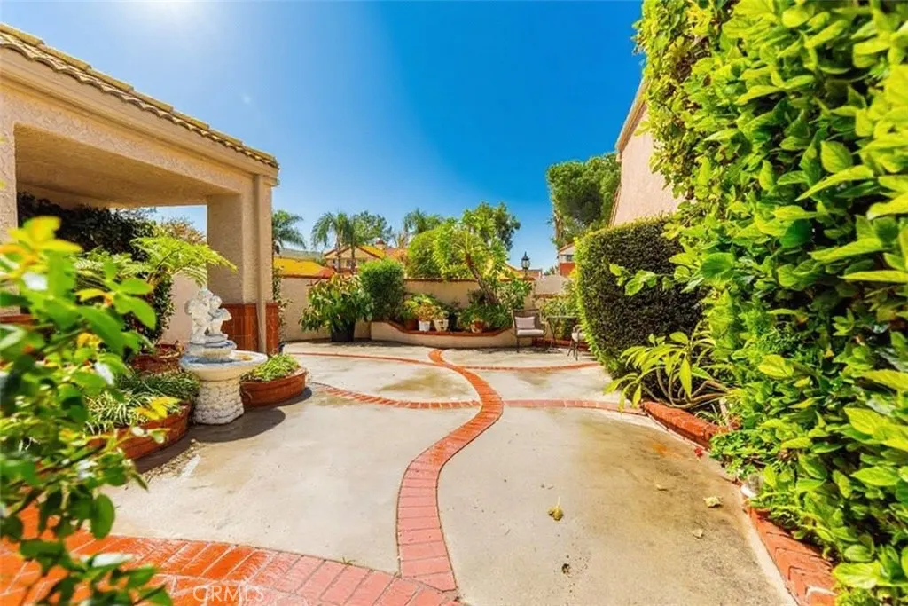 2124 Snowberry Court, Simi Valley, California 93063 home-pic-19