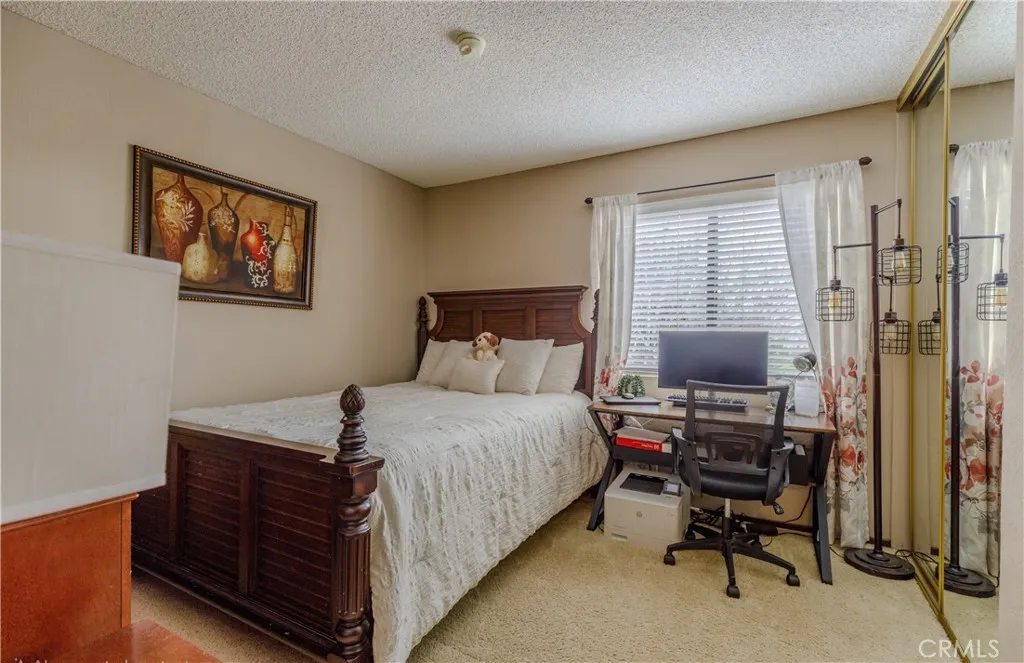 2124 Snowberry Court, Simi Valley, California 93063 home-pic-18