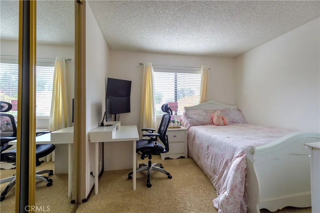 2124 Snowberry Court, Simi Valley, California 93063 home-pic-17