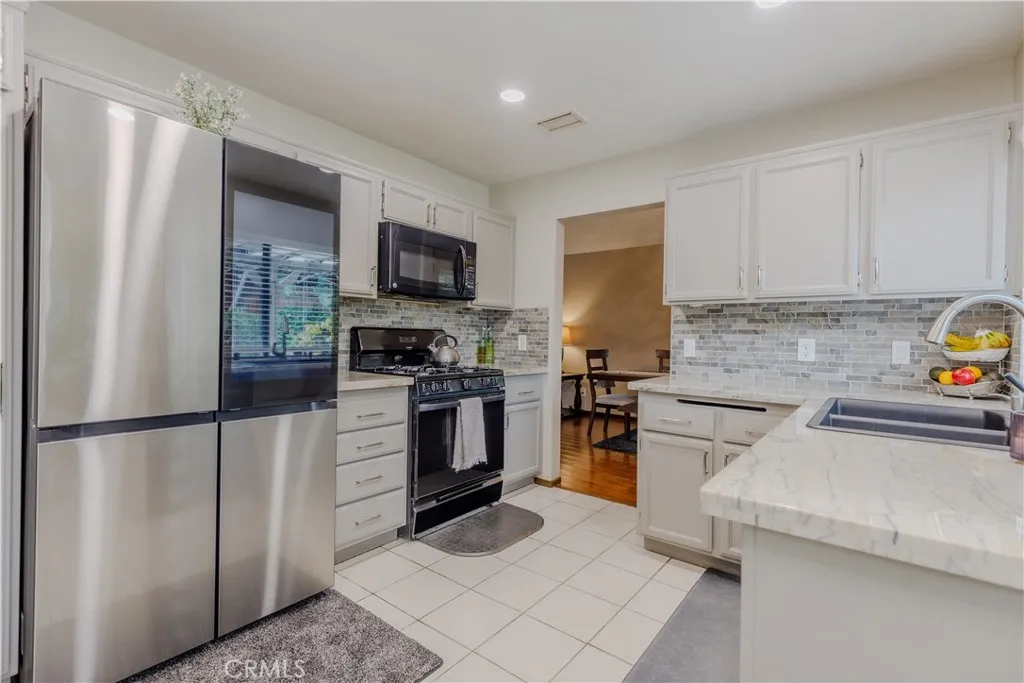 2124 Snowberry Court, Simi Valley, California 93063 home-pic-6