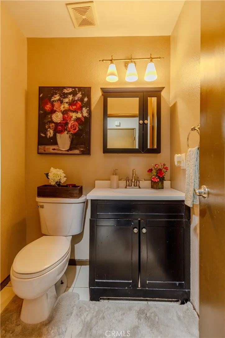 2124 Snowberry Court, Simi Valley, California 93063 home-pic-10