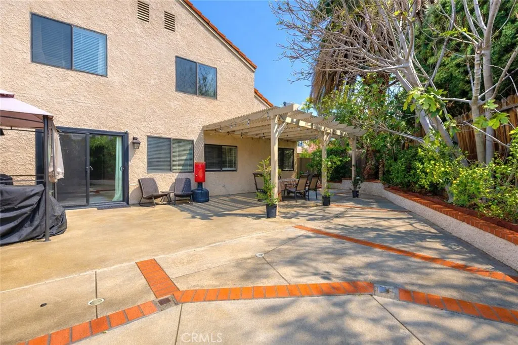 2124 Snowberry Court, Simi Valley, California 93063 home-pic-21