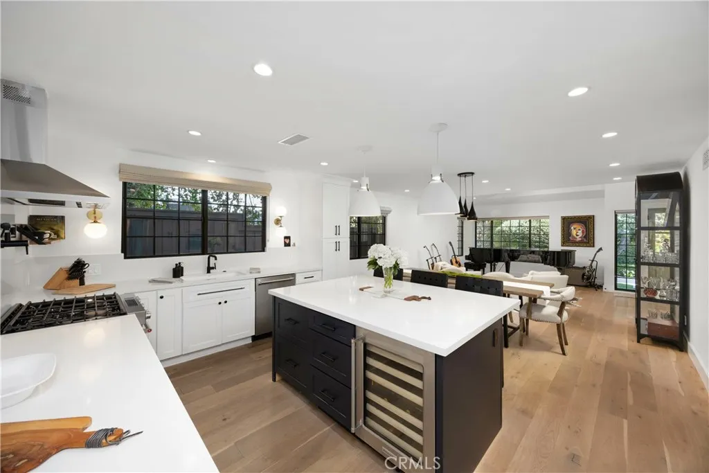 589 W Grandview Avenue, Sierra Madre, California 91024 home-pic-26