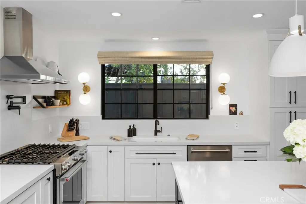 589 W Grandview Avenue, Sierra Madre, California 91024 home-pic-25