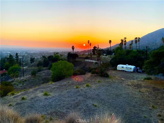 From upper pad looking SW. There'll be sunsets to bath in.