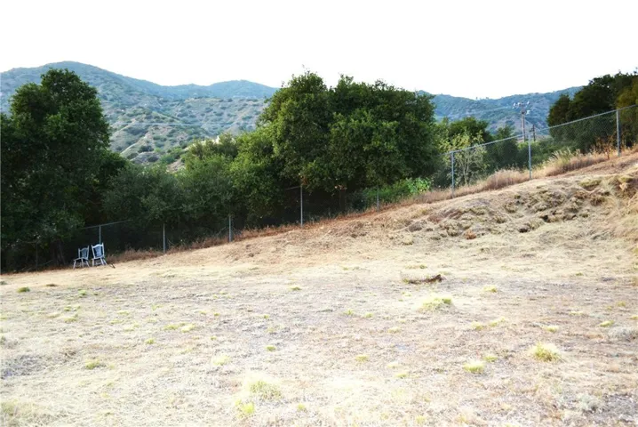 Upper pad is also ready for a custom home or whatever your imagination leads you; subject to city permit, of course. ;)