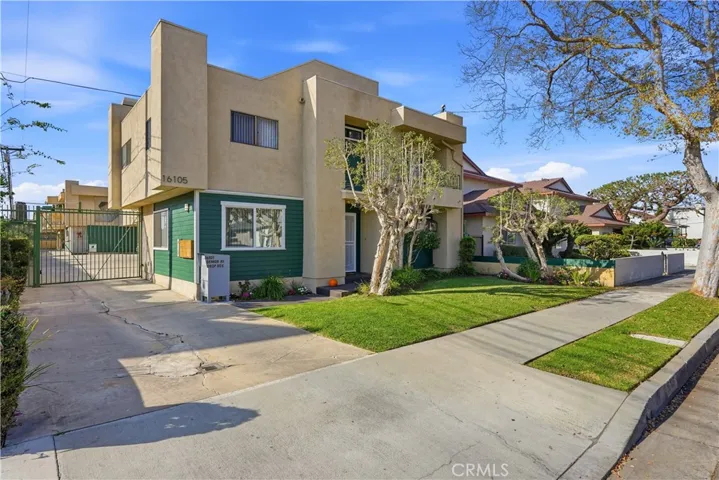 16105 S Denker, Gardena, California 90247