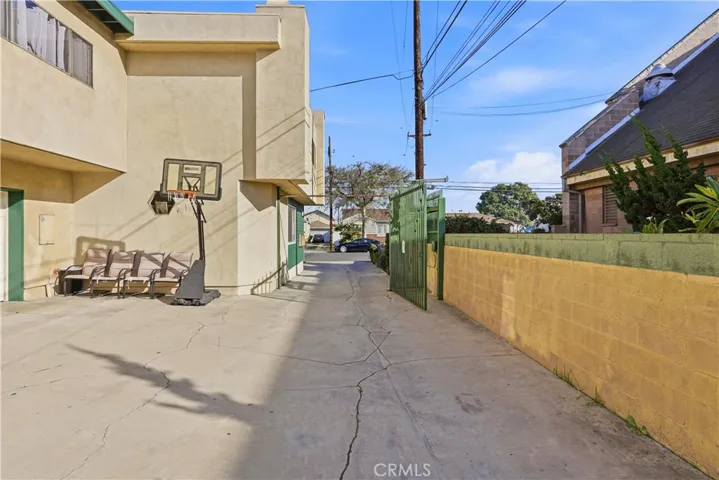 16105 S Denker, Gardena, California 90247