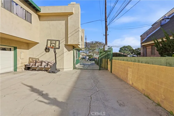 16105 S Denker, Gardena, California 90247