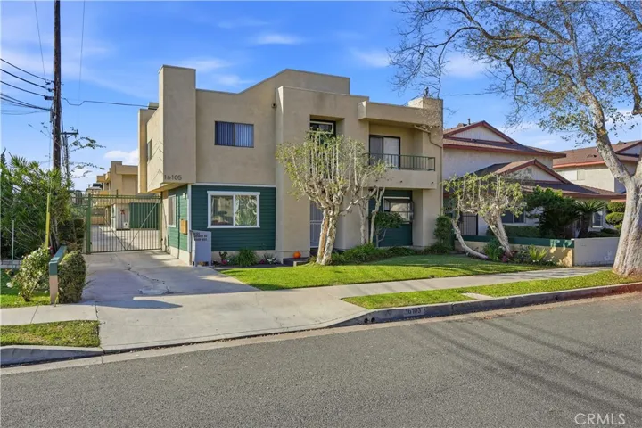 16105 S Denker, Gardena, California 90247