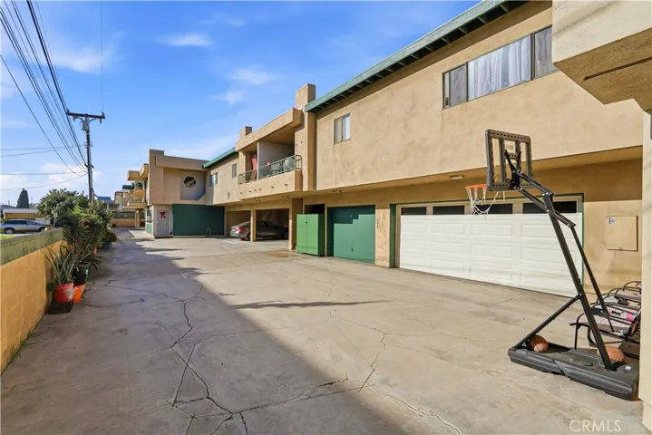 16105 S Denker, Gardena, California 90247