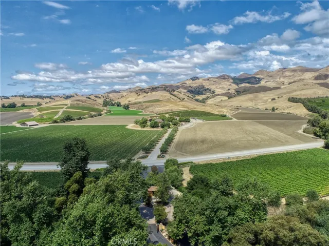 Las Ventanas Ranch Entry