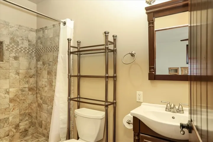 Guest Studio Bathroom
