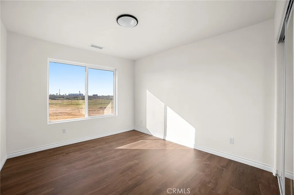 12275 Barbet, Phelan, California 92371 home-pic-24