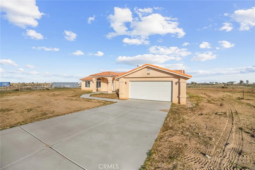 12275 Barbet, Phelan, California 92371 home-pic-10
